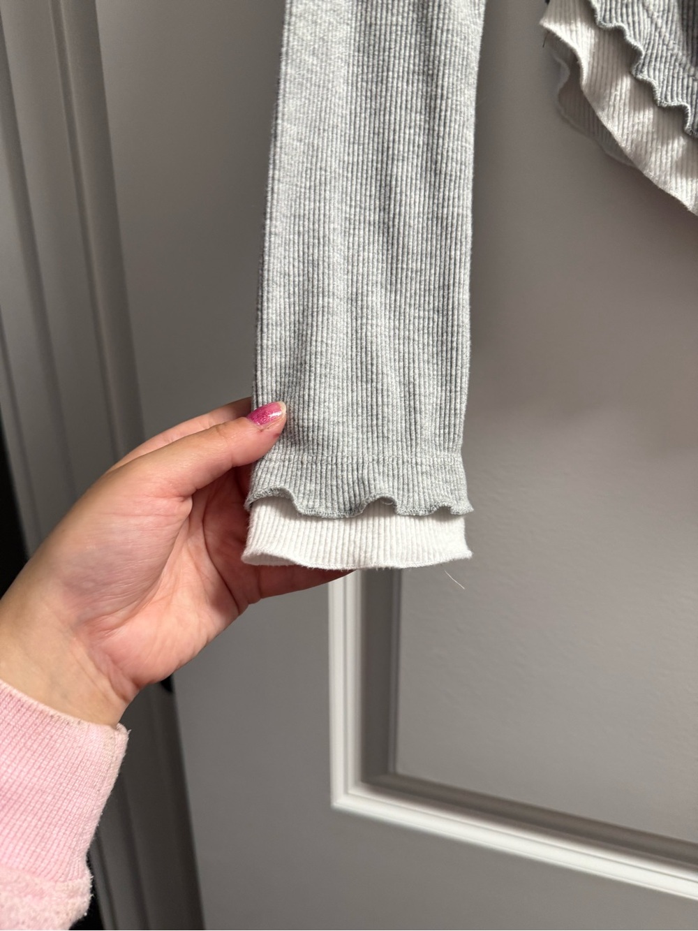 Gray ribbed sweater - Picture 2 of 5